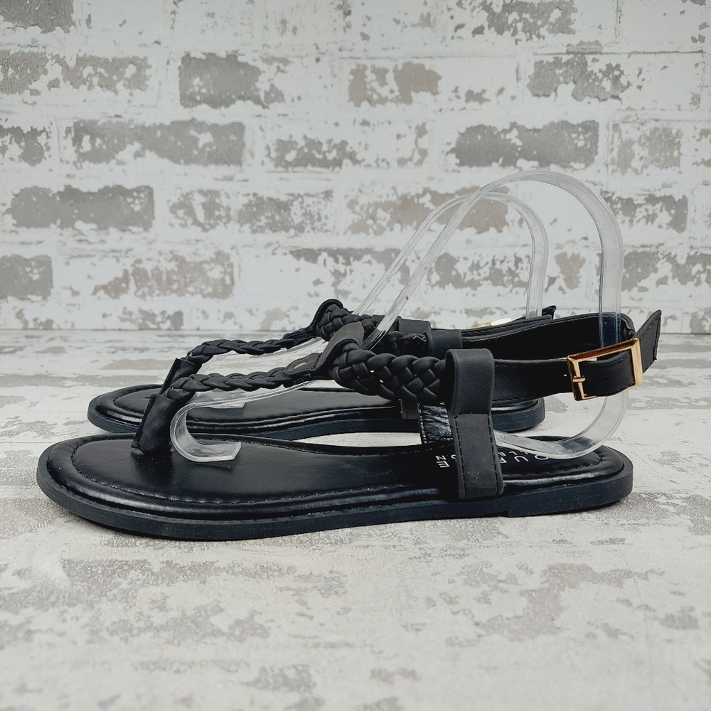 NEW Journee Collection Women's Black Summer Genevive Thong Sandals E1